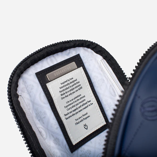 Player V Pro Stand - THE OPEN