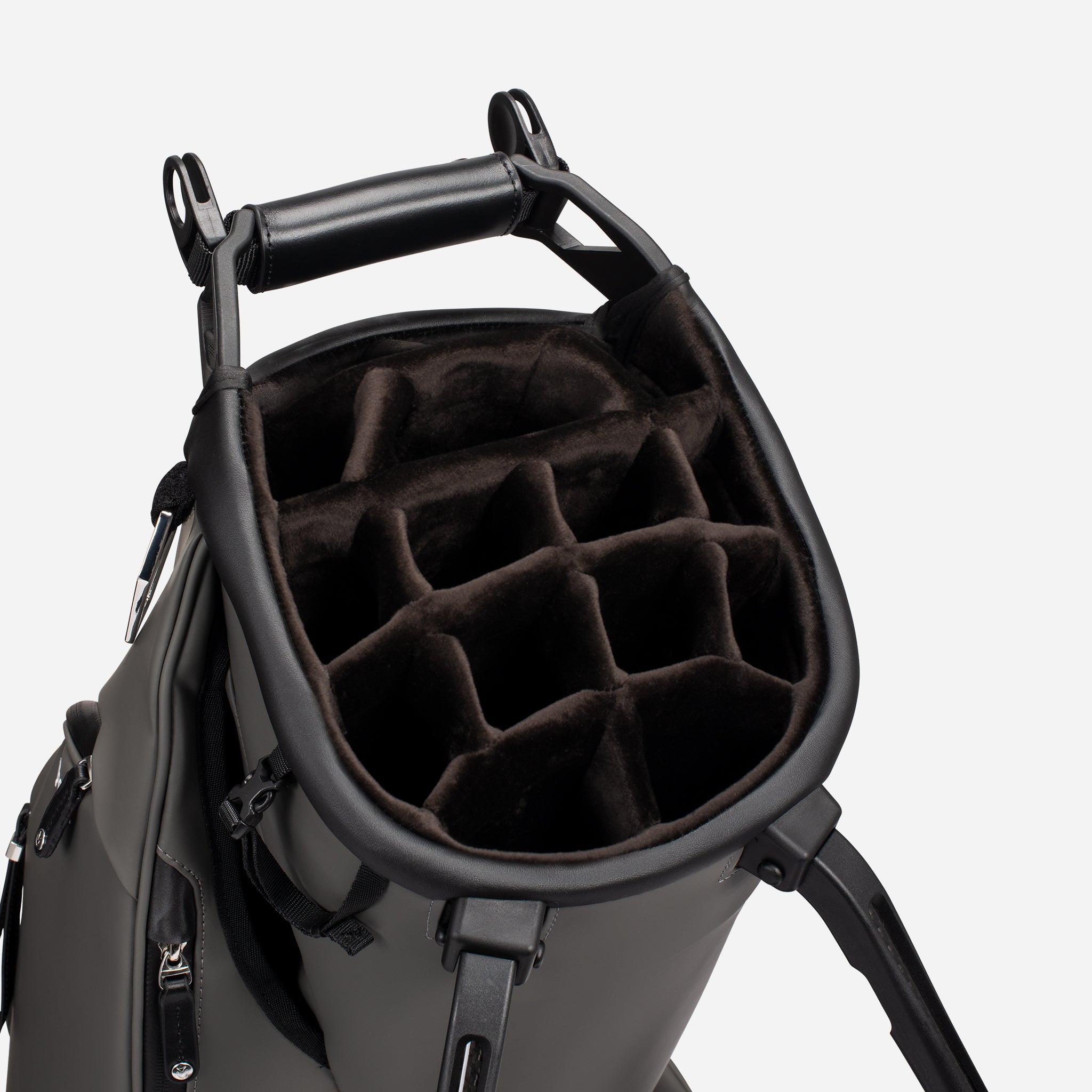 Player V Stand – Vessel Golf Germany