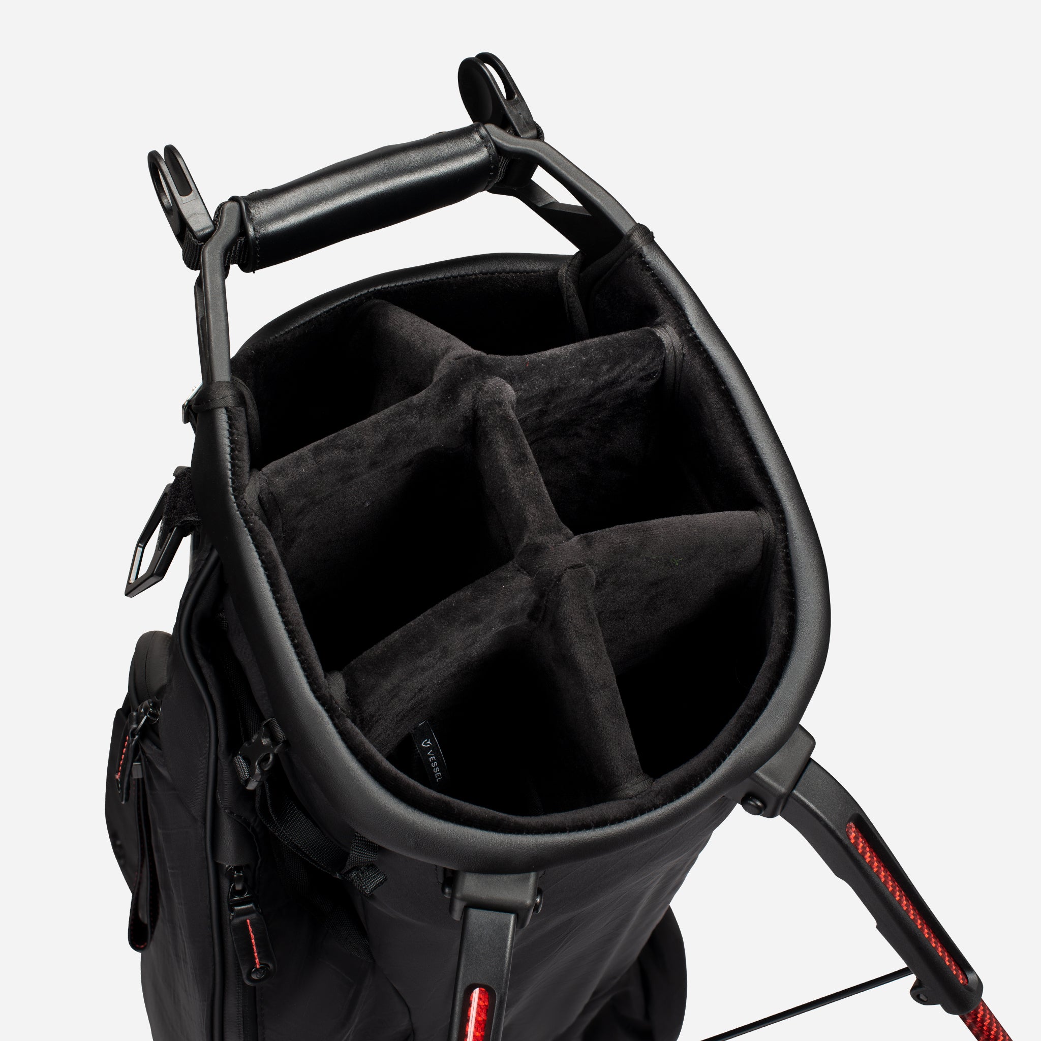 Player V Stand – Vessel Golf Germany
